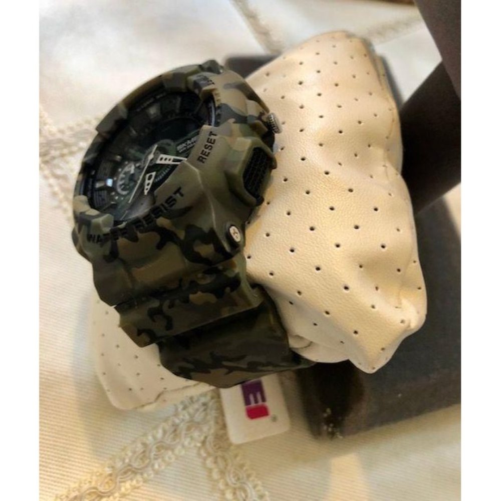 THREE Style Military Watch by Skmei - Picture 10 of 13